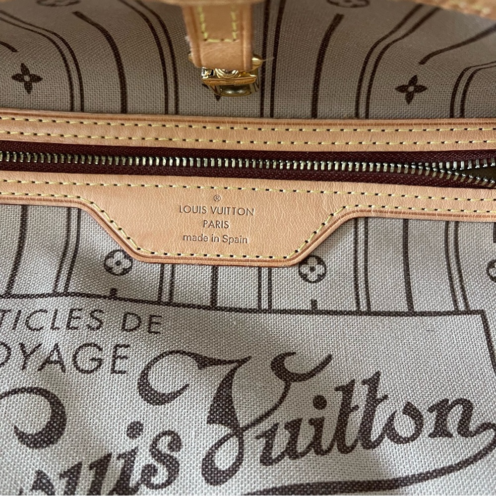 Louis Vuitton Monogram Canvas Neverfull Tote in Brown and Tan - Picture 8 of 14